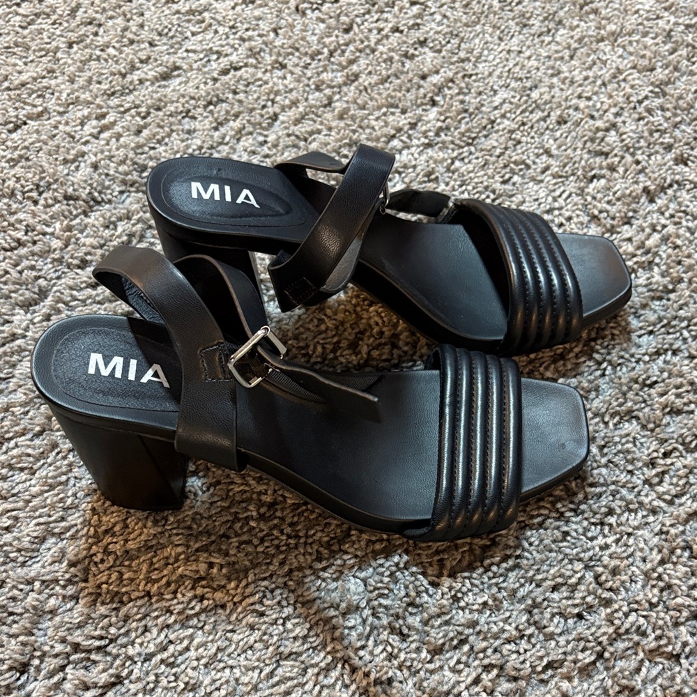 Women’s MIA Black Strappy Block Heels, 9